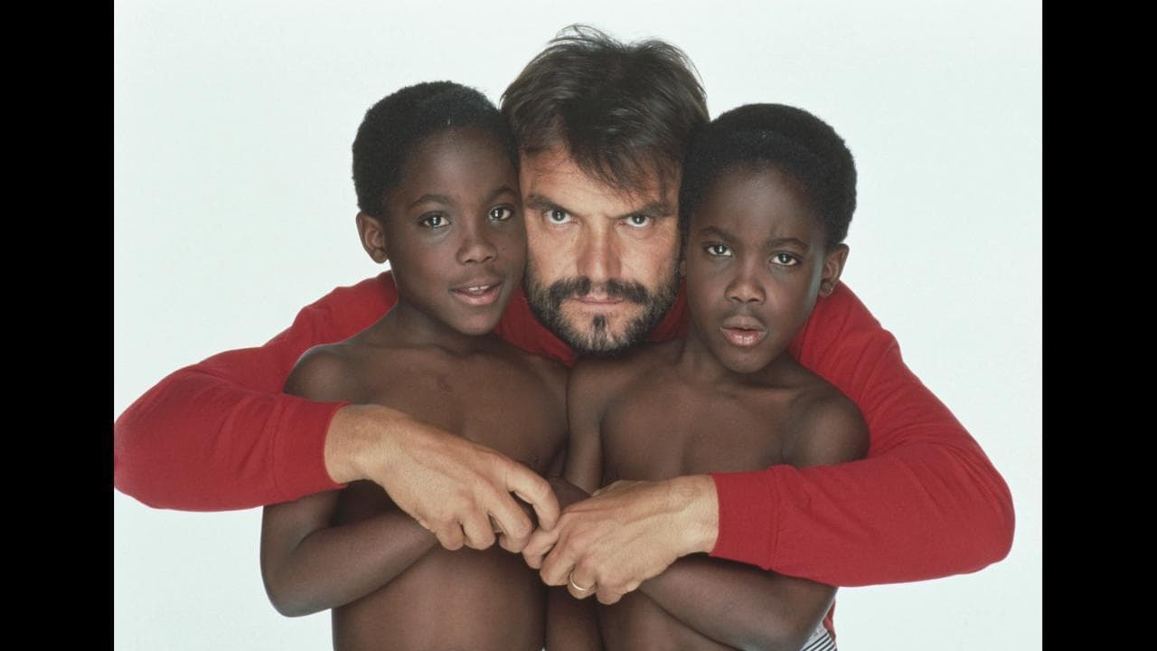 Oliviero racconta Toscani: "Se piaci sei banale, la storia dell'umanità comincia con la fotografia"