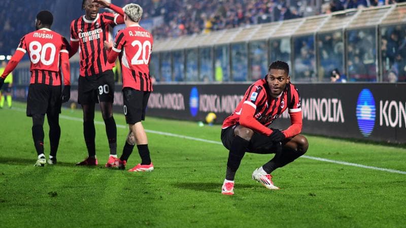 Leao esulta dopo il gol