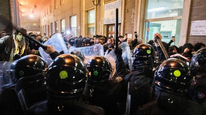 A Torino gli scontri alla manifestazione per Ramy&nbsp;
