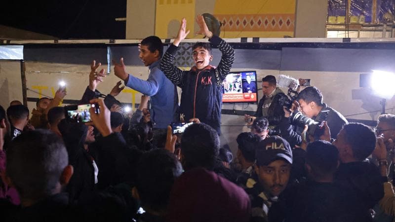Palestinesi festeggiano per la tregua