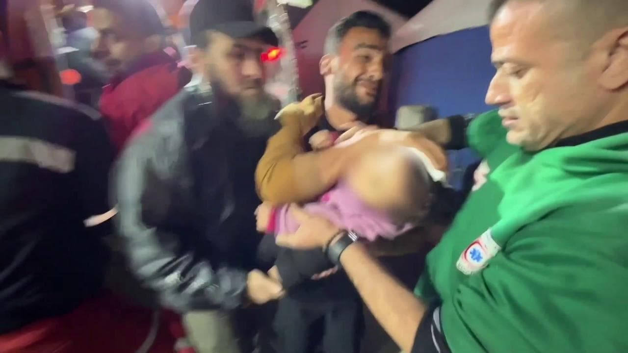 Gaza, raid israeliani dopo l'annuncio dell'accordo: decine morti e feriti, molti sono bambini