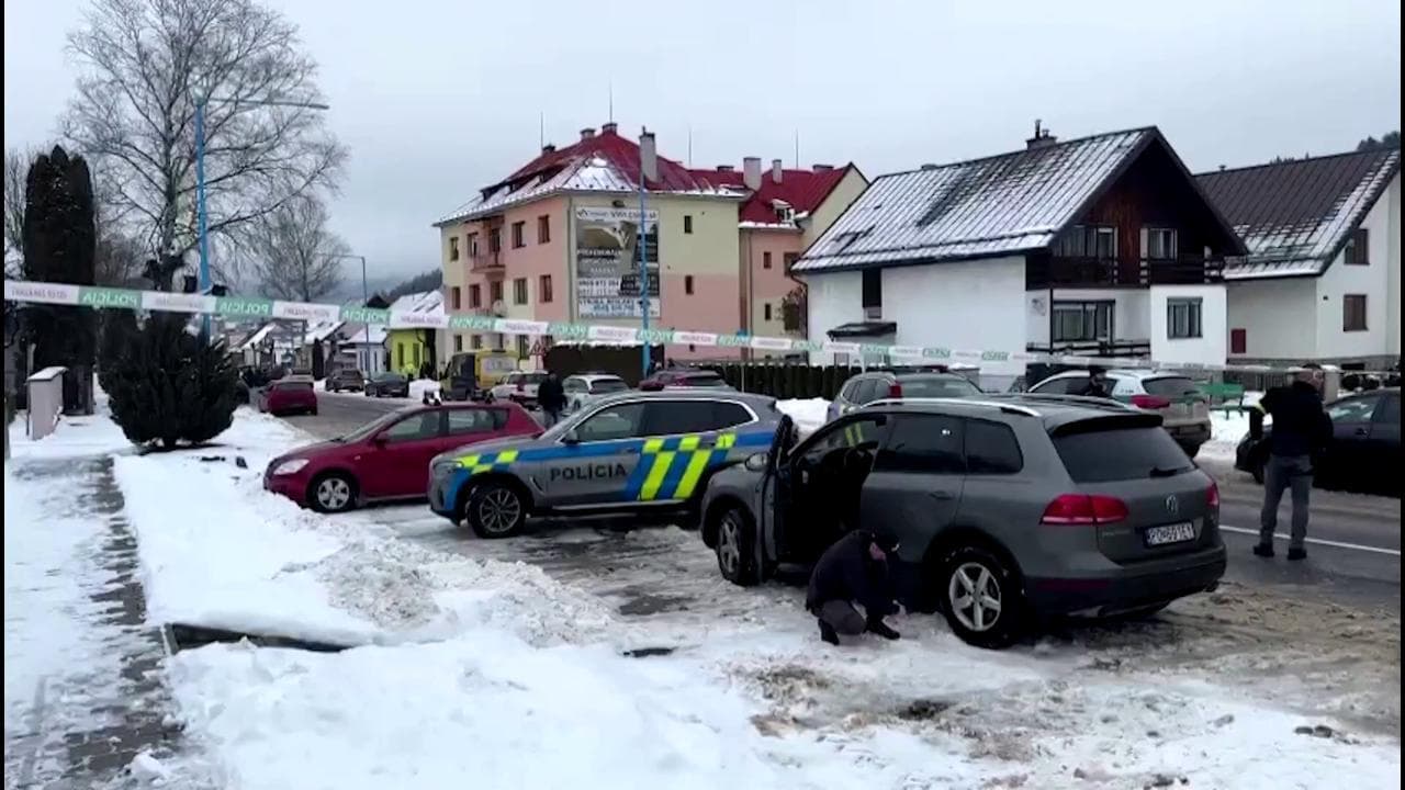 Slovacchia, studente uccide a coltellate due persone: polizia e soccorsi sul luogo della strage
