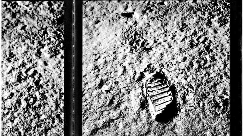 Salviamo la Luna da noi stessi