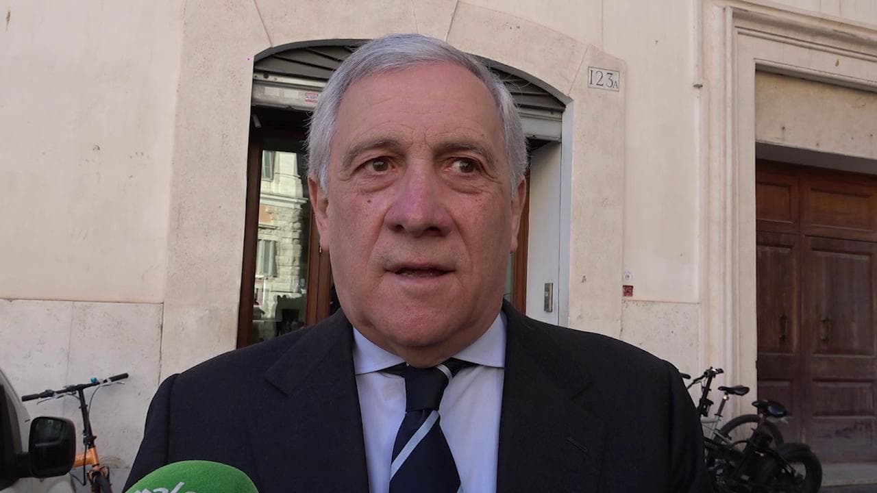 Veneto, Tajani: "Non stiamo rottamando Zaia, tutti devono rispettare le regole"