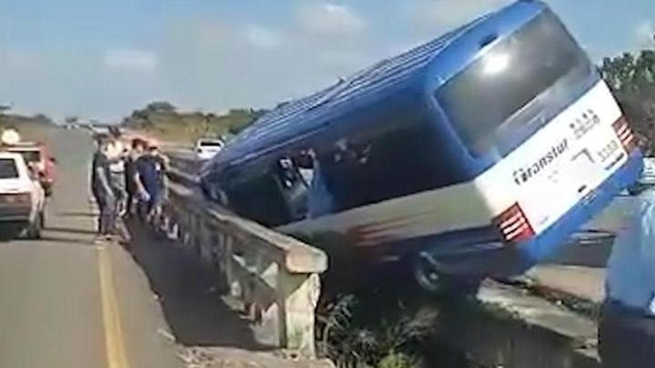 Cuba, minibus con turisti italiani esce di strada: morti l'autista e una guida