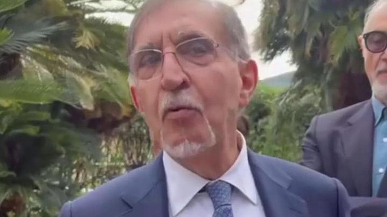 Il burraco comunista di La Russa che vuole dividere le pinelle