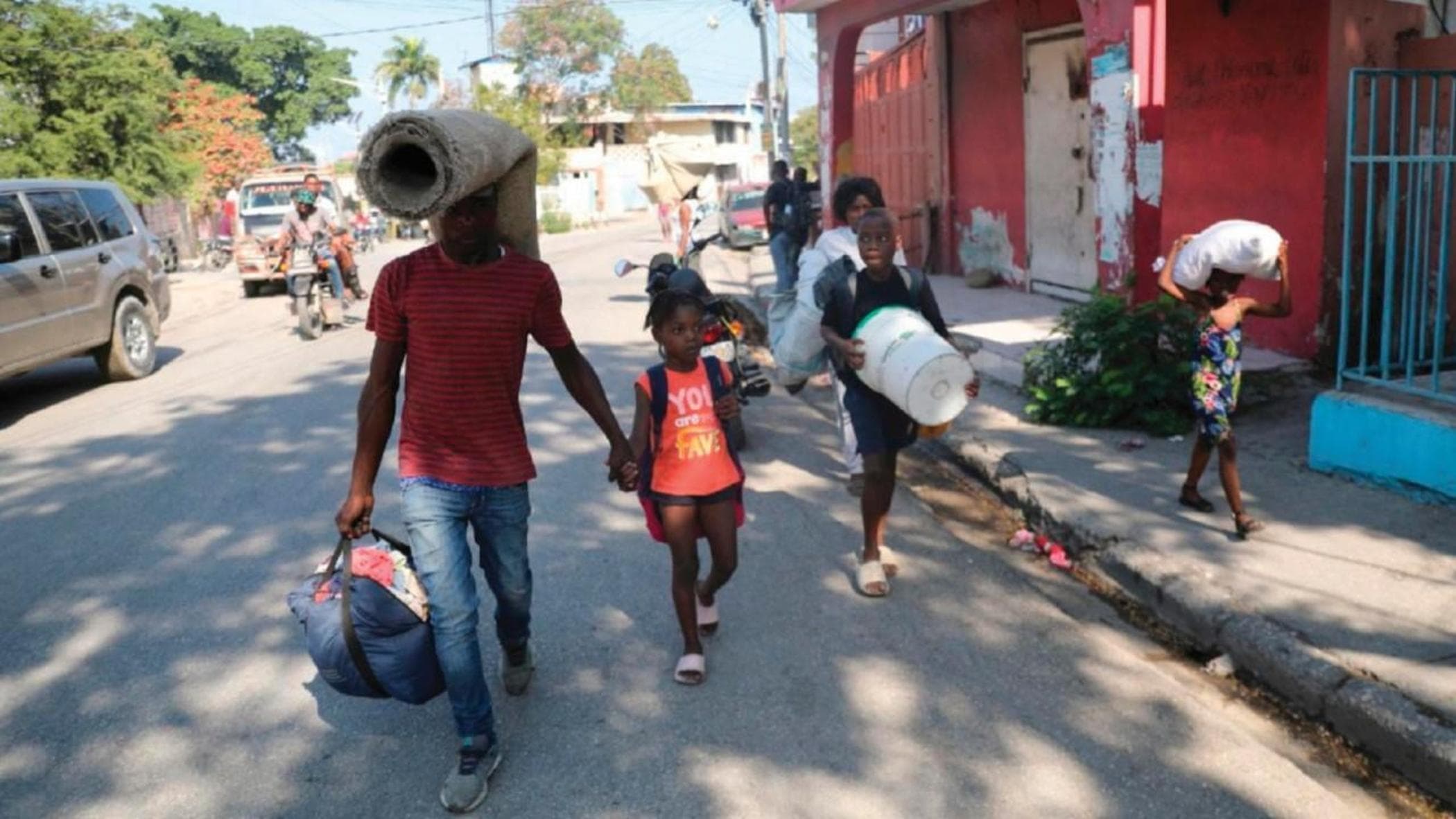 Haiti'de bir milyondan fazla ülke içinde yerinden edilmiş insan var: bunların yarısı çocuk
