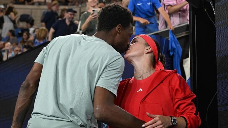 Il bacio tra Elena Svitolina e il marito Gael Monfils
