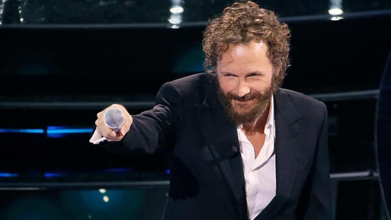 Jovanotti primo super ospite al Festival di Carlo Conti: “Preparo una cosa fantastica”