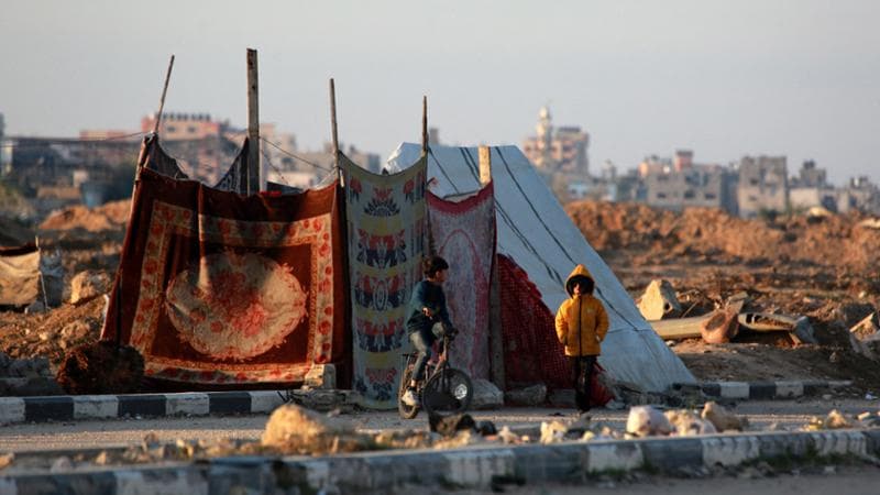 La testimonianza da Gaza: “I primi passi fuori di casa, solo rovine e volti segnati”