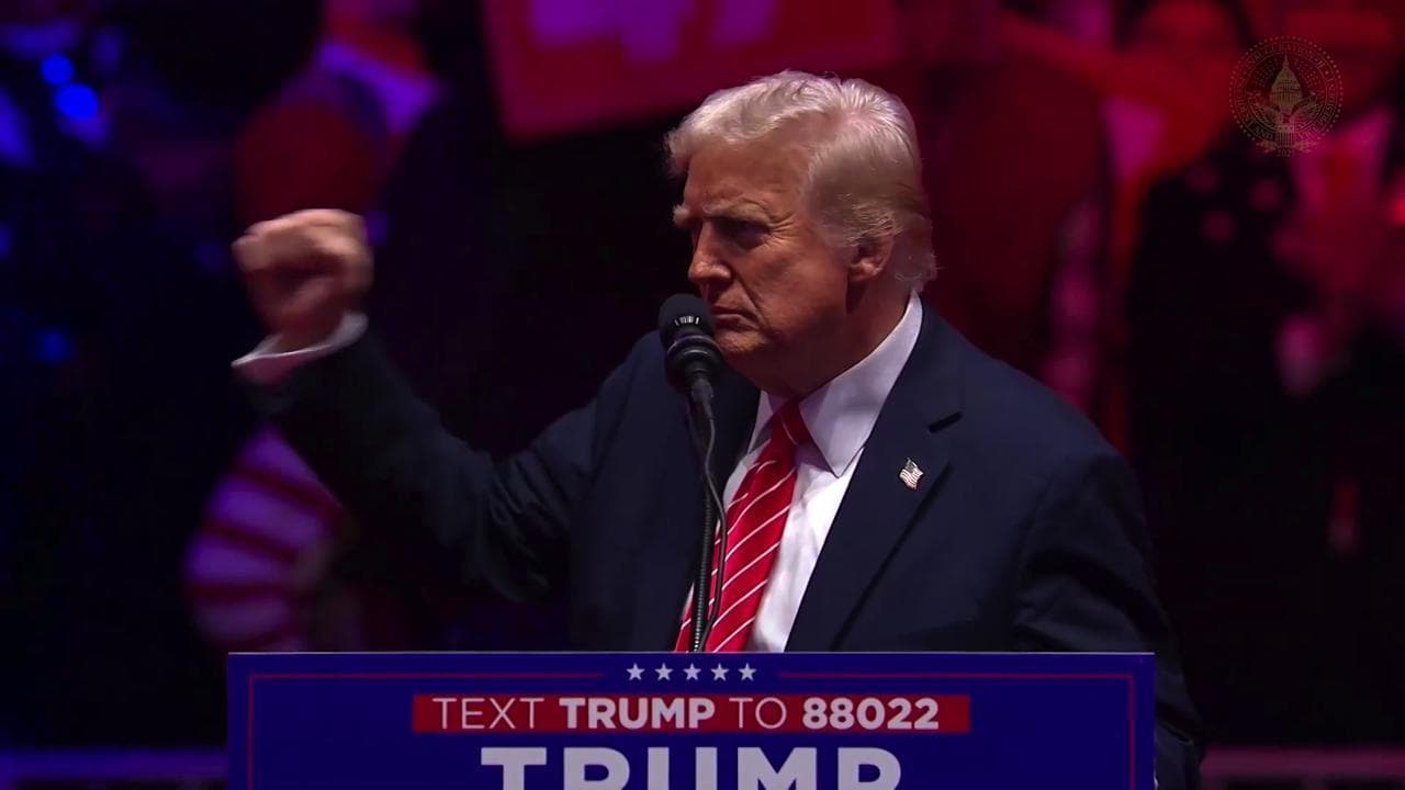 La promessa di Trump: "Al tramonto sarà fermata l'invasione dei nostri confini"