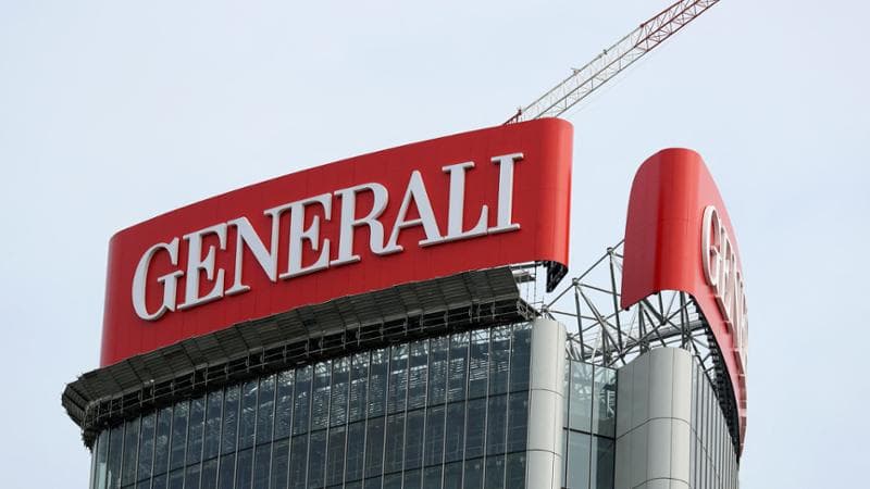 La Torre Generali progettata dall'architetto anglo-iraniana Zaha Hadid nel quartiere milanese di Citylife. REUTERS/ Stefano Rellandini/File Photo
