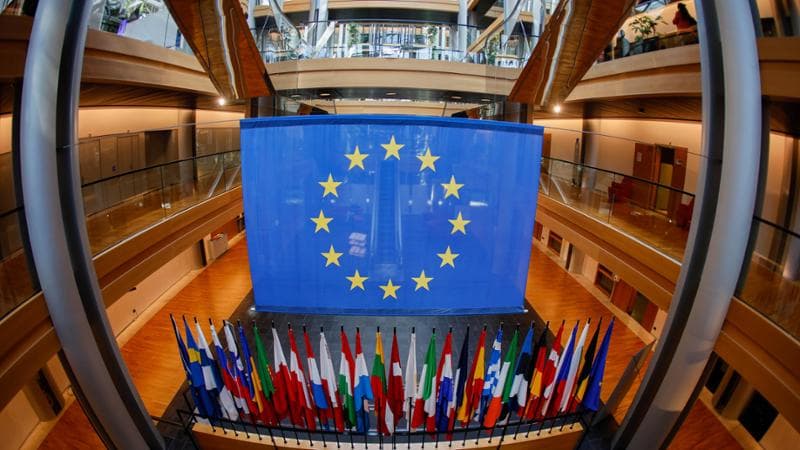 L’Europa già in allarme per l’impatto dei dazi: “Rischiamo il 7% del Pil”