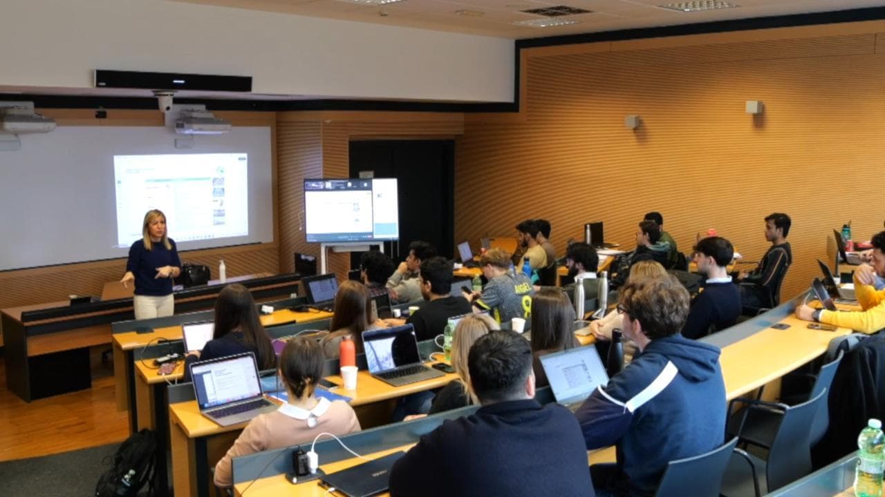 Frattini (Polimi GSoM): "Il primo insegnamento agli studenti? Come generare un impatto positivo"