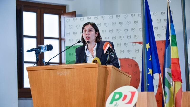 Schlein: “Da Trump un messaggio aggressivo e preoccupante. Meloni si chieda perché c’era solo lei”