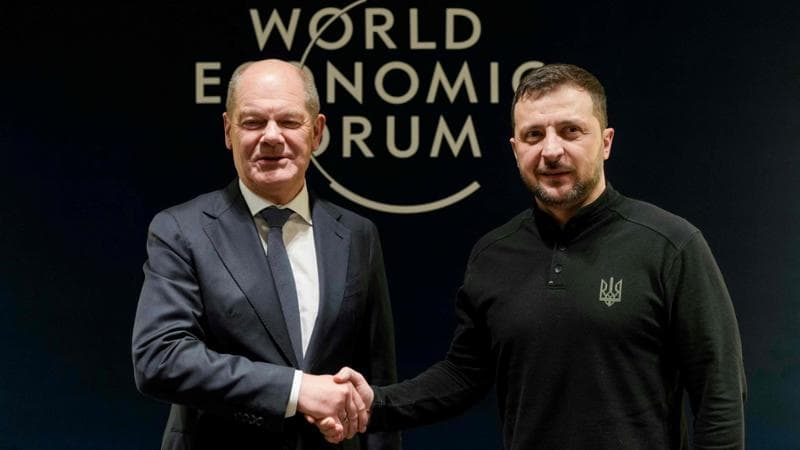 I paletti di Zelensky: “Contingente di pace da 200mila uomini”