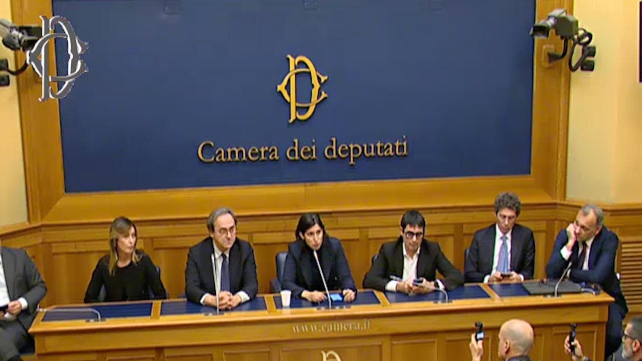 Almasri scarcerato, Schlein: "Meloni smetta di nascondersi dietro i suoi ministri, venga in aula"