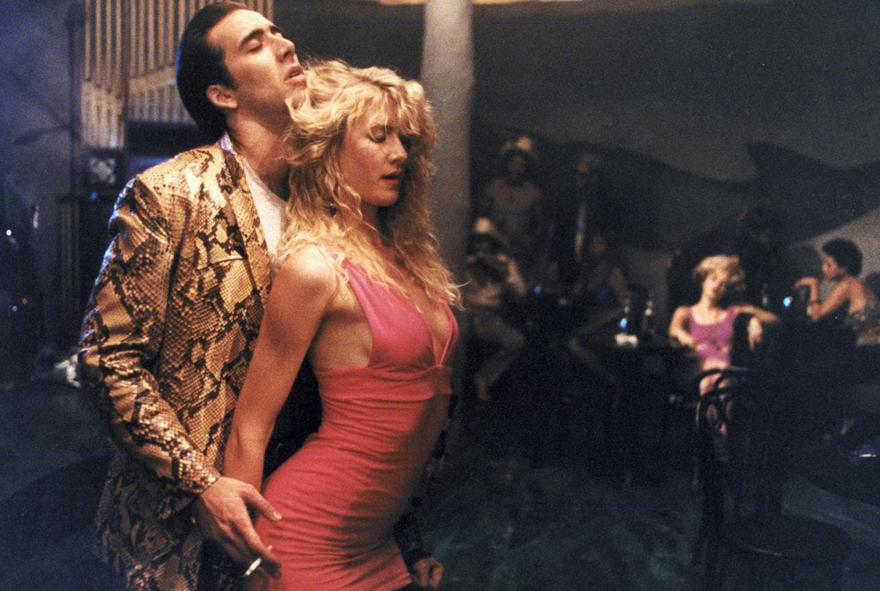 Laura Dern con Nicolas Cage in una scena di "Cuore selvaggio"