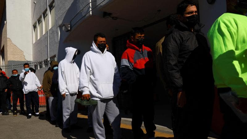 Al via i rastrellamenti dei migranti: ieri 538 arresti. Un giudice blocca lo stop allo ius soli
