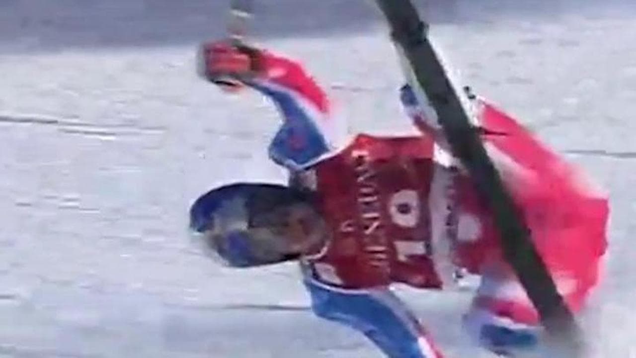Impressionante caduta di Pinturault nel superG di Kitzbuehel