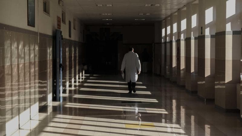 La prima volta dei medici uniti. “Tutti in piazza, la sanità muore”