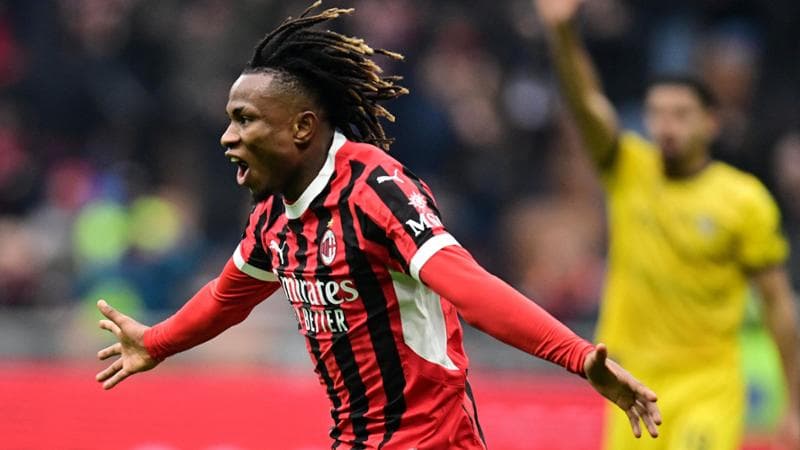 Chukwueze esulta dopo il gol