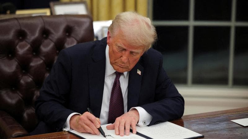 Trump: “Iron dome anche negli Usa” e vieta l’esercito ai transgender