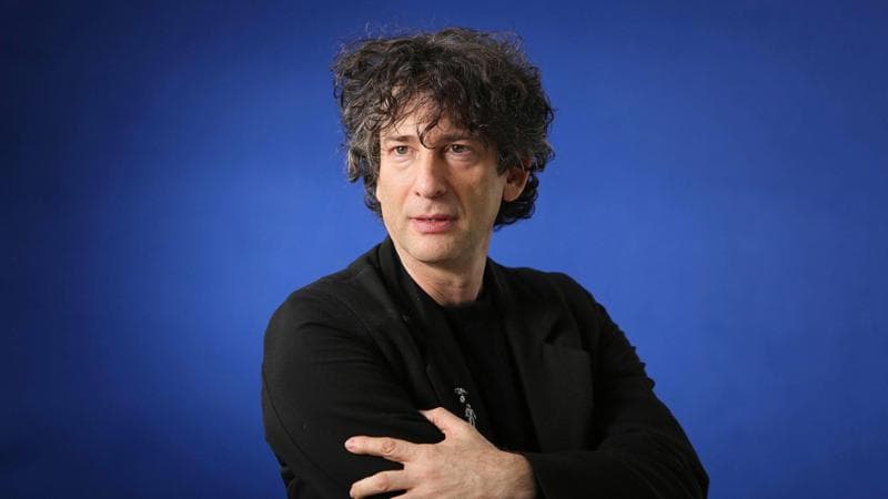 Neil Gaiman accusato di molestie, l’editore non lo pubblica più