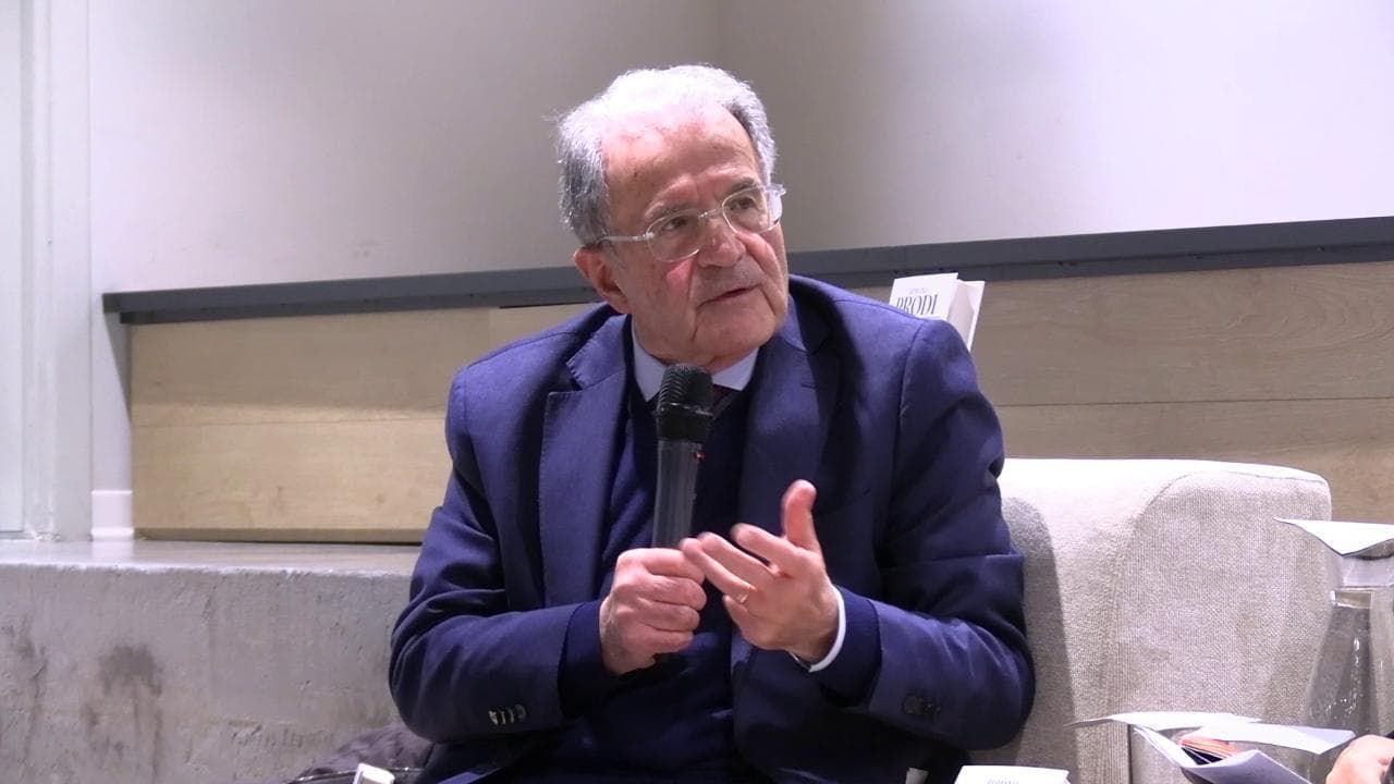 Prodi contro Musk: "La sua è interferenza alla libertà democratica,  tollerata dai patriottici"