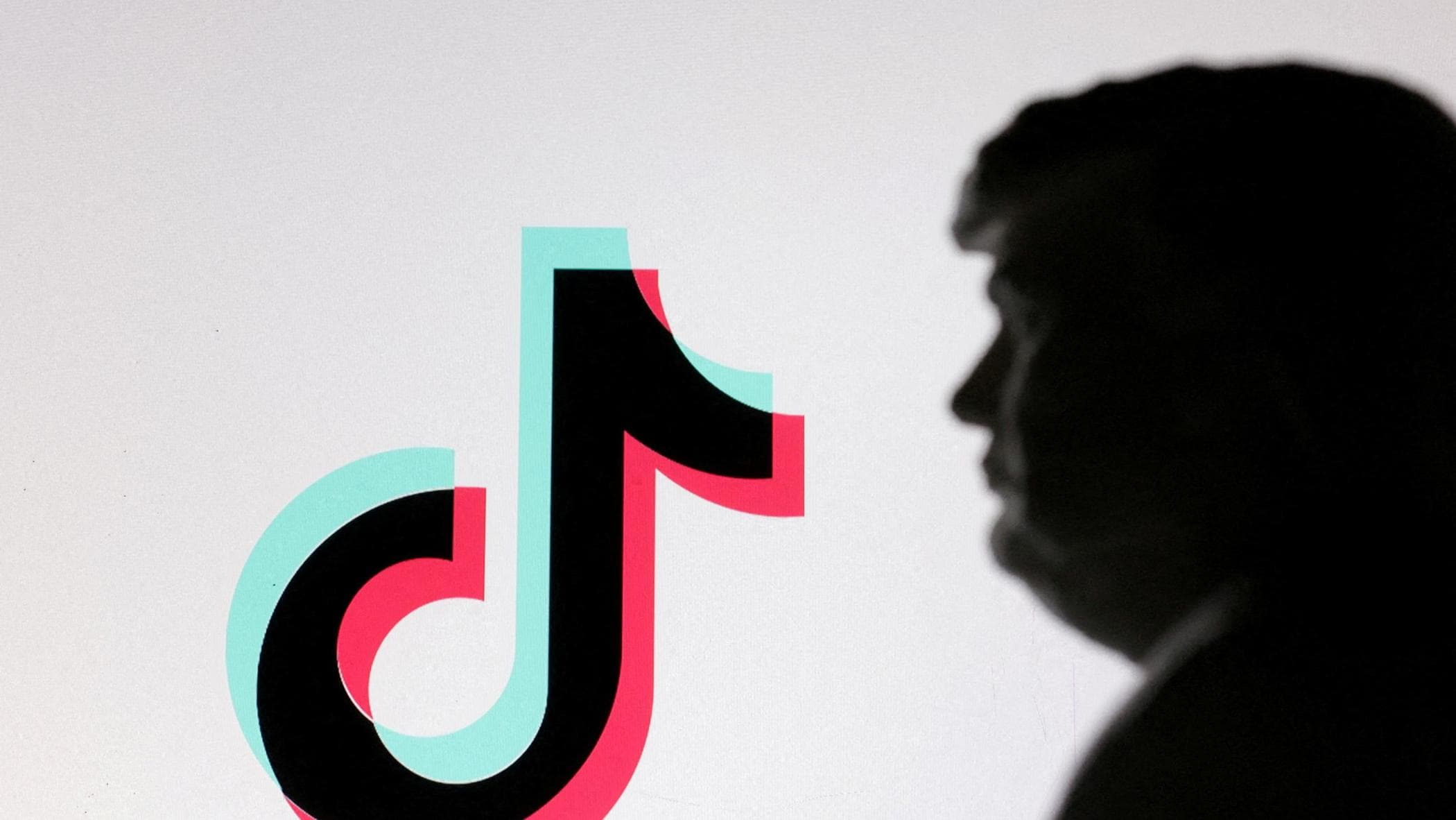 Trump, Microsoft'un Tiktok'u satın almak için müzakerelerde olduğunu duyurdu