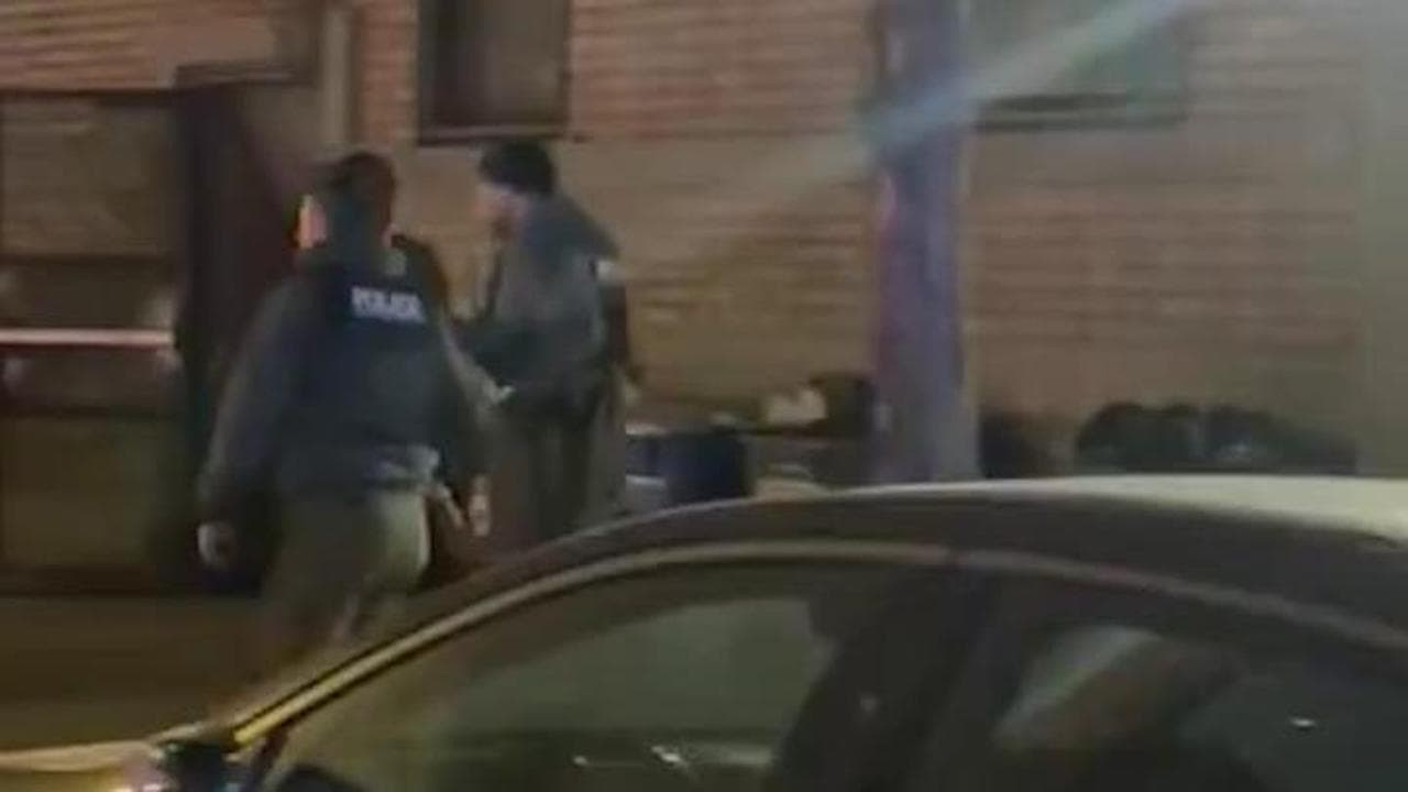 Retate contro i migranti negli Usa: il ministero pubblica il video con un arresto nel Bronx