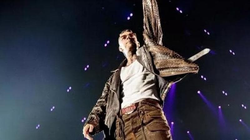 Emis Killa rinuncia a Sanremo. Conti: “Prendo atto con rammarico”. La Rai: “Non sarà sostituito”