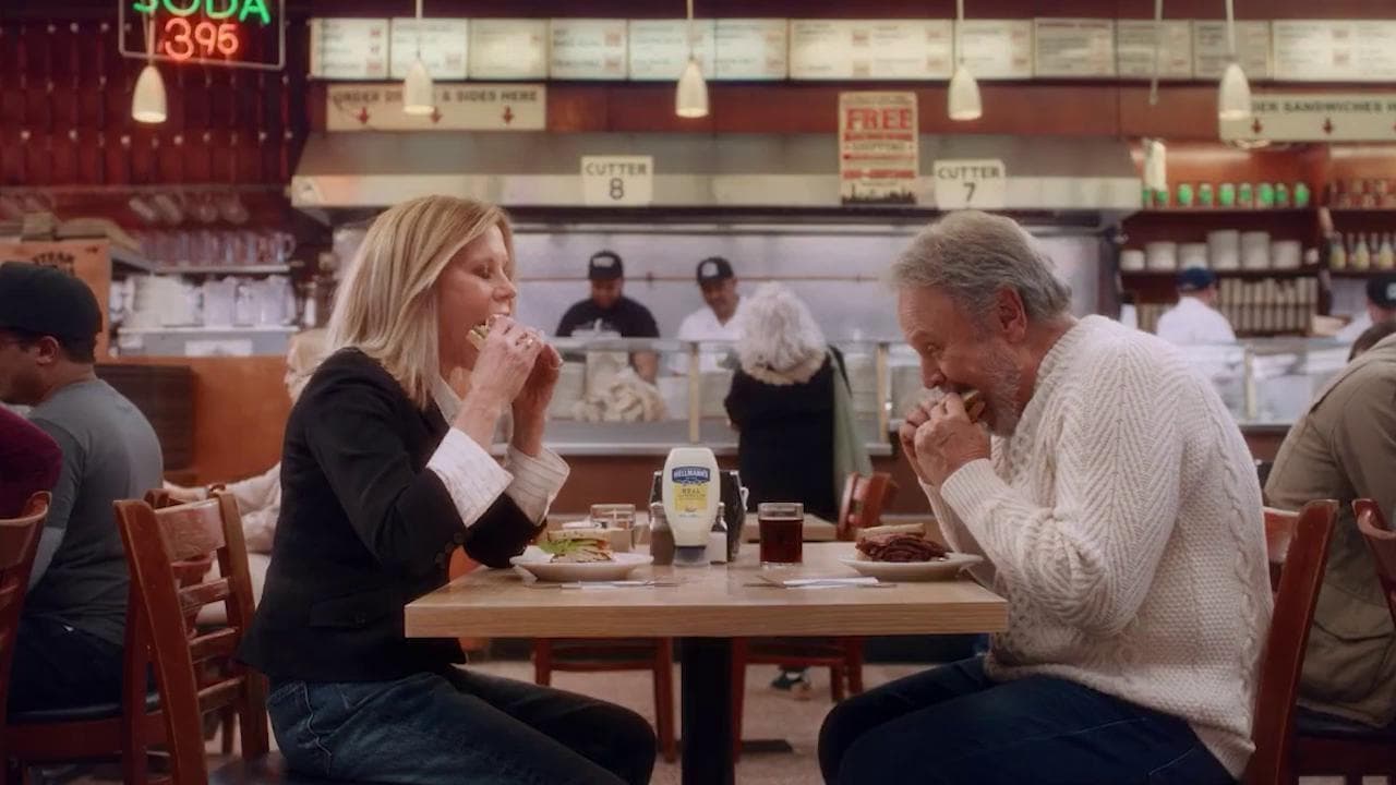 "Harry ti presento Sally", Meg Ryan e Billy Crystal rifanno la scena cult al ristorante per uno spot