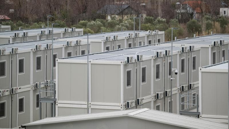 Il centro di permanenza temporanea a Gjader, in Albania

