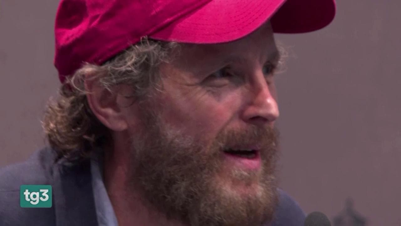 Giubileo, Jovanotti in Vaticano: parte la mostra "En Route", il viaggio artistico intorno al mondo