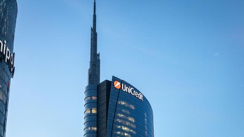 Berlino chiede aiuto all’Italia per fermare la scalata Unicredit