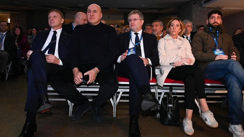 Arianna Meloni con i ministri Lollobrigida e Crosetto durante la Direzione Nazionale di Fratelli d&rsquo;Italia
