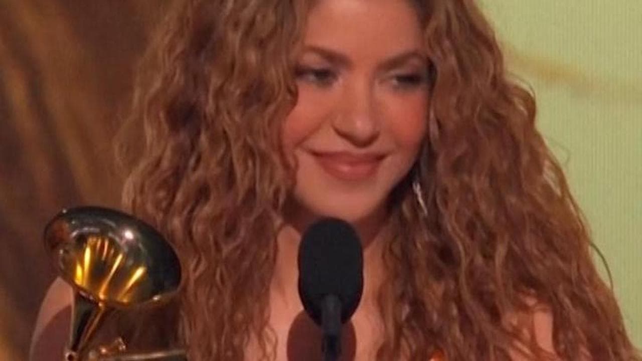 Grammy, Shakira dedica il premio agli immigrati: "Voi valete, combatterò sempre al vostro fianco"