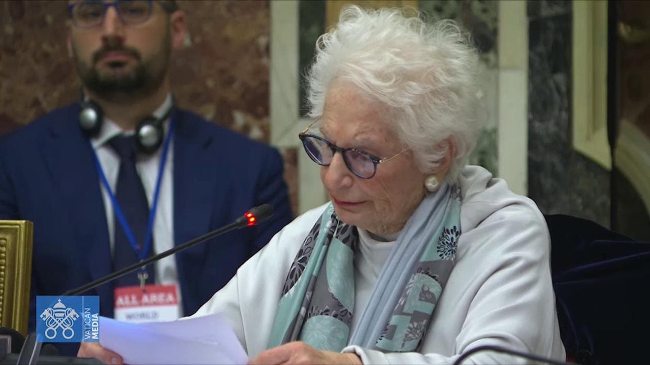 Vaticano, Segre: "I bambini sono sacri, non si toccano"