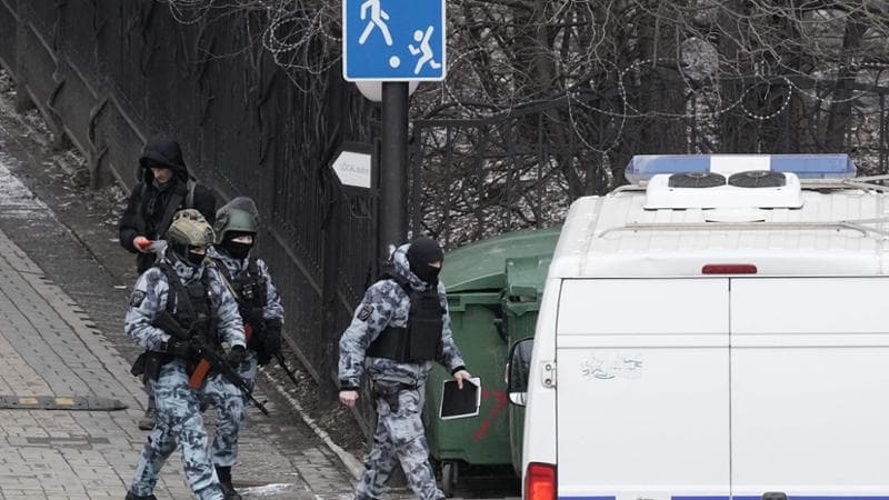 Attentato a Mosca: ucciso Sarkisjan, il fondatore delle truppe d’assalto ArBat ricercato da Kiev