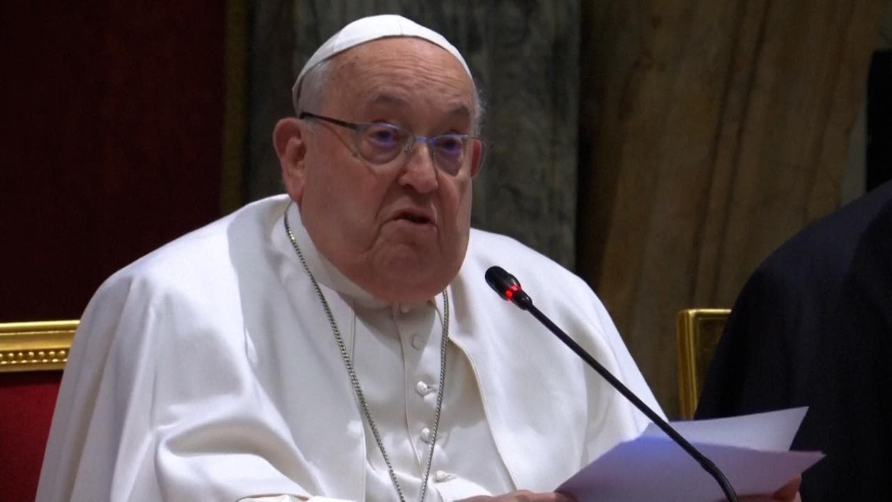 Summit sull'infanzia, il Papa: "Ascoltare il grido dei bambini. No a guerre e povertà"