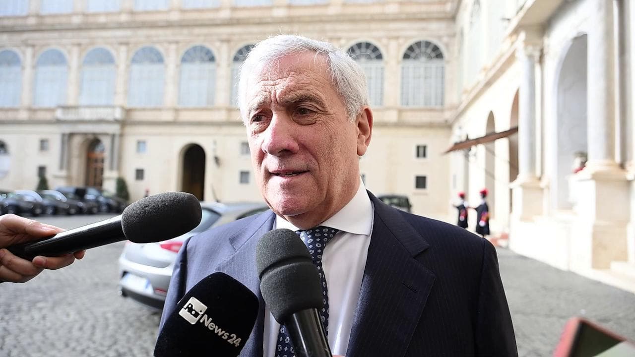 Caso Almasri, Tajani: "L'iscrizione nel registro degli indagati è ridicola"