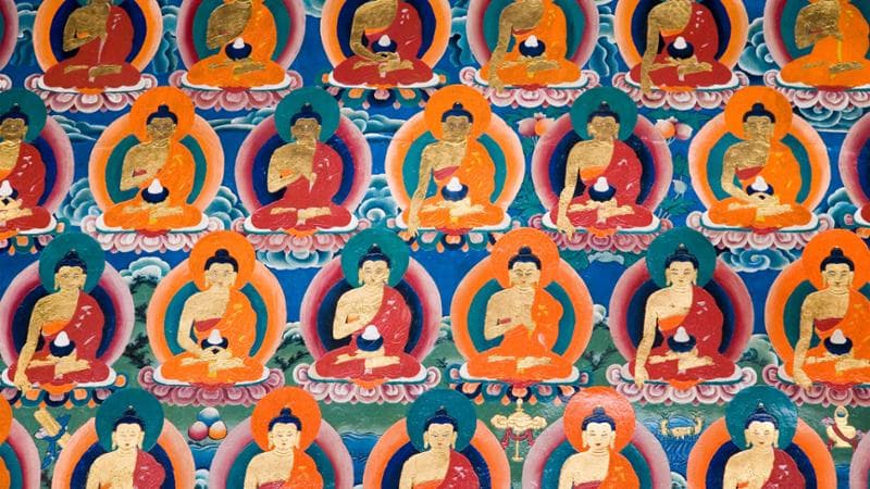 Una sequenza di Bodhisattva in una raffigurazione del monastero Tashilunpo a Shigatse, Tibet