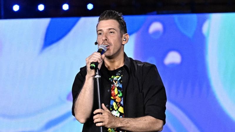 Francesco Gabbani torna a Sanremo con la canzone “Viva la vita”