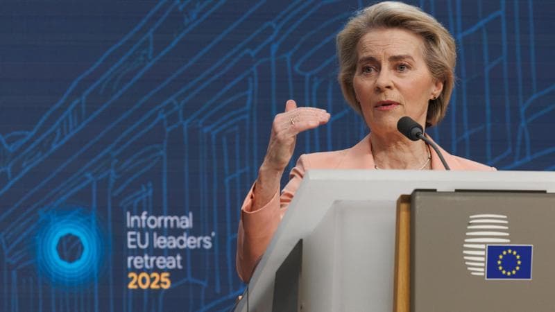 epa11873652 European Commission President Ursula von der Leyen speaks during a press conference with Poland's Prime Minister Donald Tusk and European Council President Antonio Costa during a press conference at NATO Headquarters, in Brussels, Belgium, 03 February 2025.  EPA/OLIVIER MATTHYS
