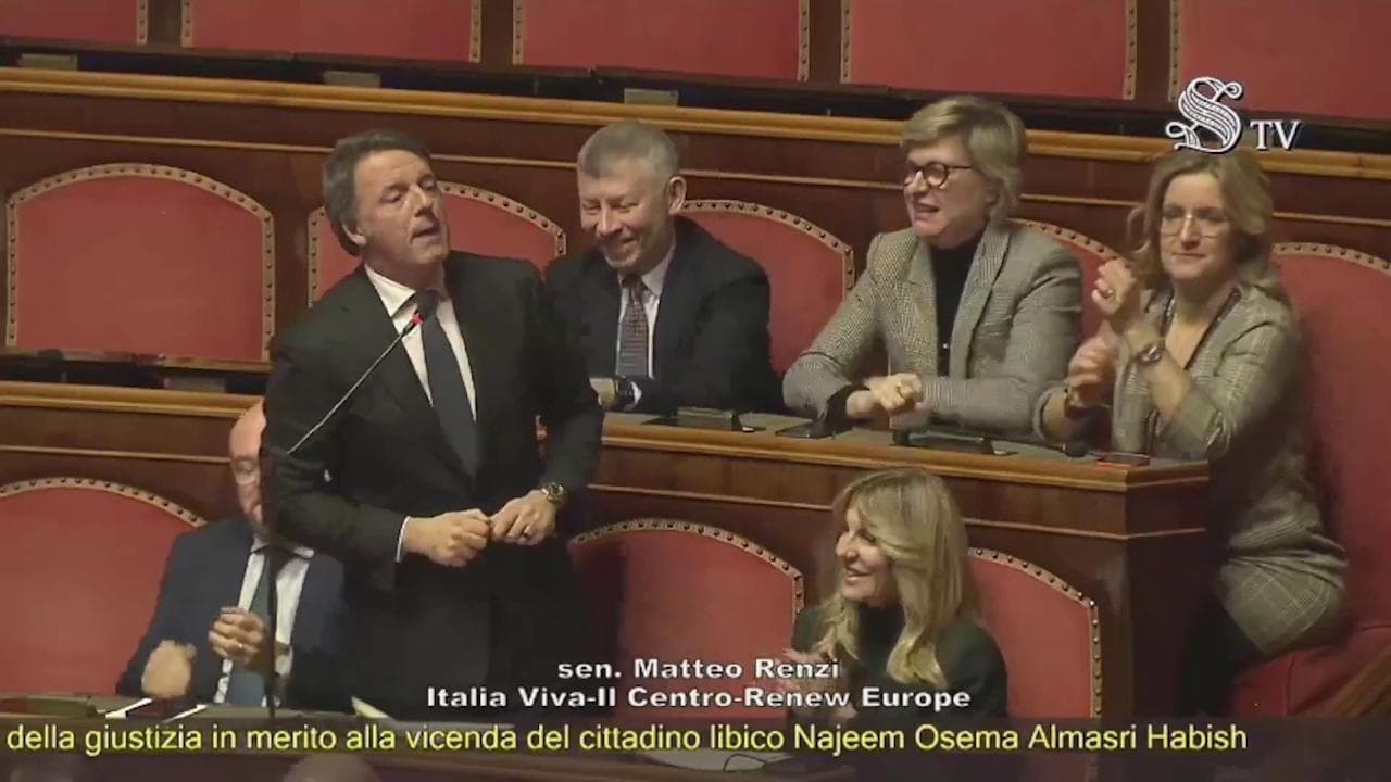 Almasri, Renzi contro Meloni: "Pensavate di aver trovato la Lady di ferro, ma è l'Omino di burro"