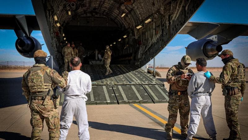 I deportati a Guantanamo rinnovano la maledizione dell’inferno tropicale Usa