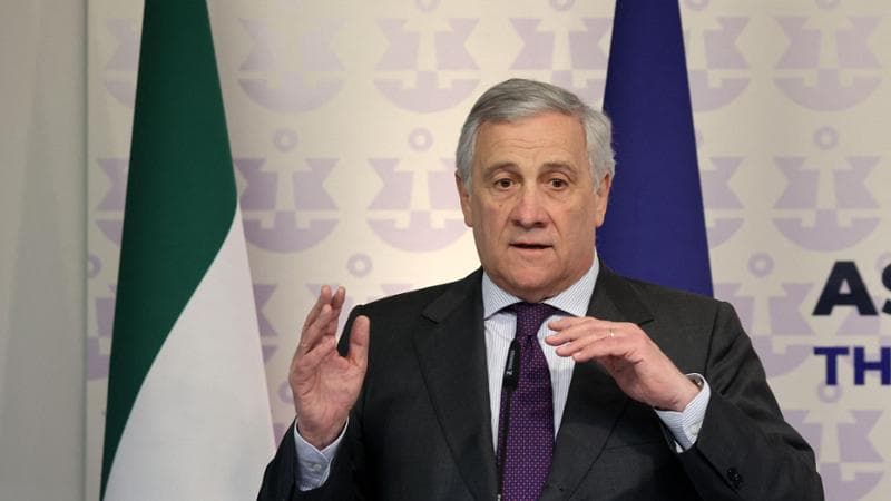 Almasri, Italia denunciata all’Aia. Tajani: “La Corte va indagata”