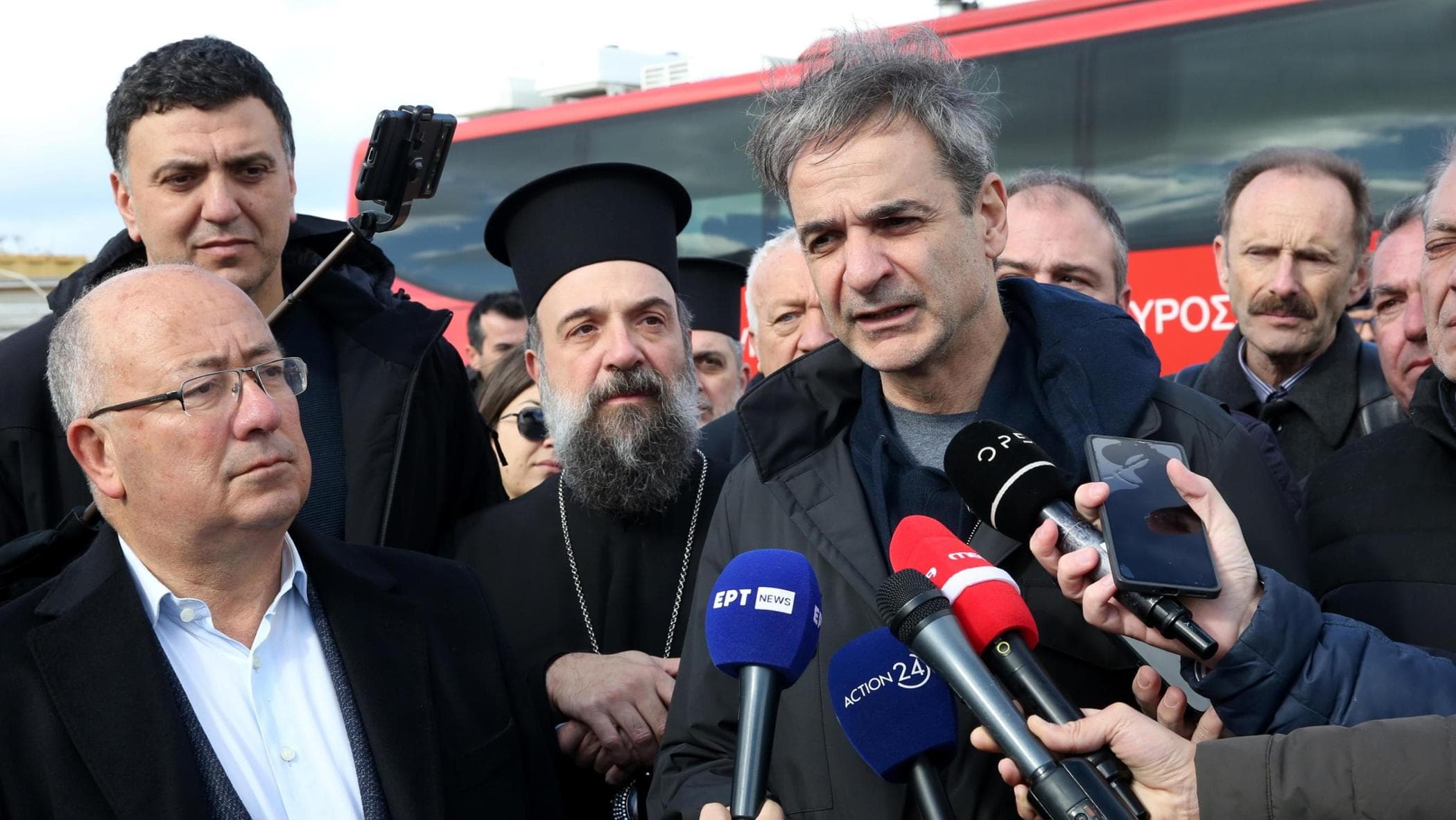Santorini, sikladlar hala titriyor. Başbakan Mitsotakis adada: “Kendimizi en kötü şekilde hazırlıyoruz”