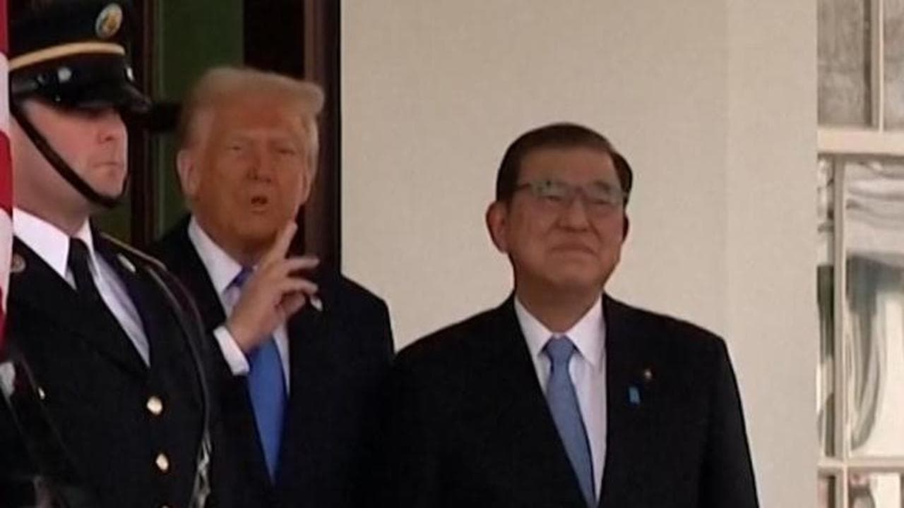 Donald Trump accoglie il premier nipponico Ishiba: "Amiamo il Giappone"